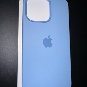 iPhone 13 Pro Silicone Case - MagSafe